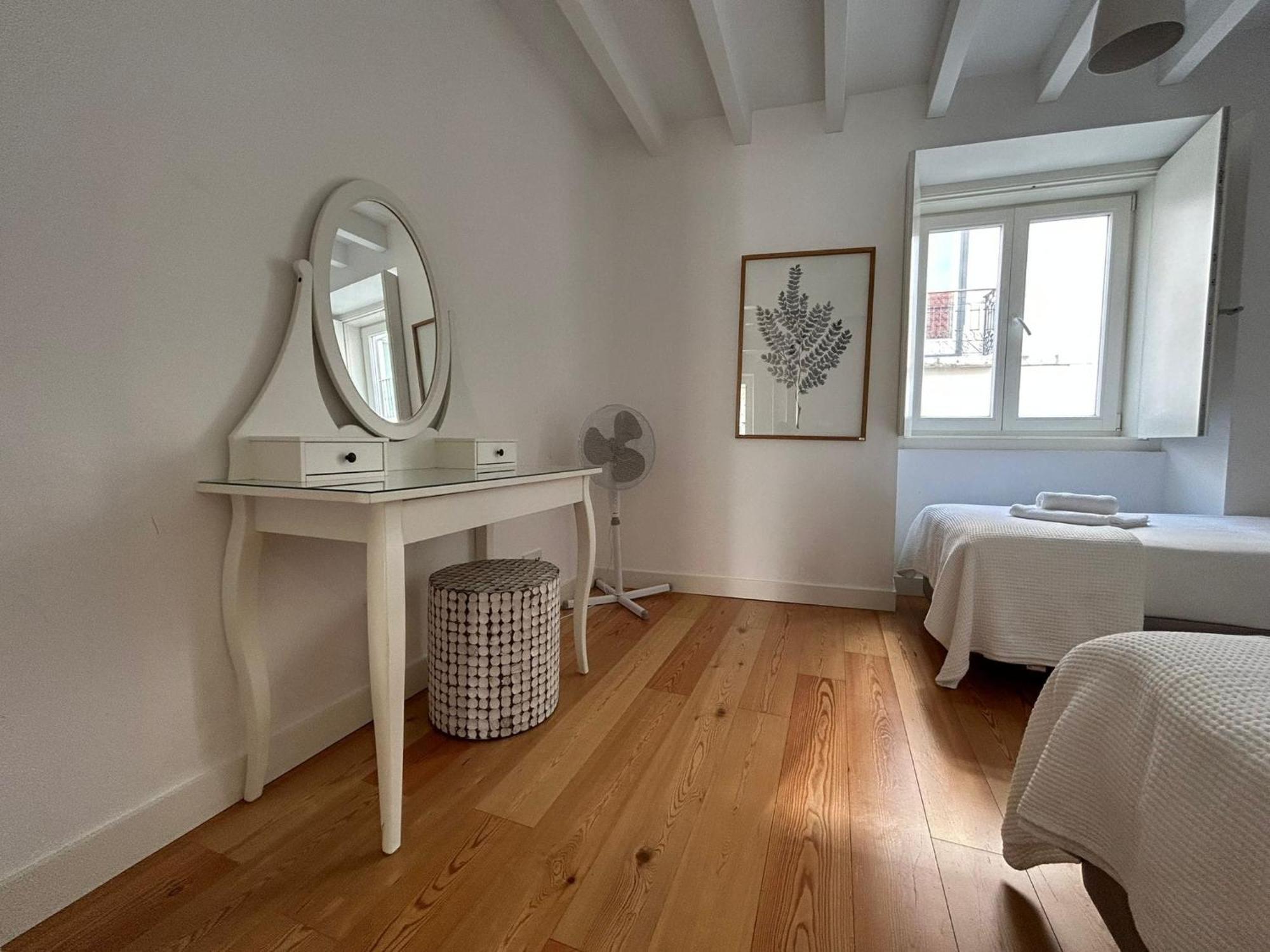 Intendente Charming Apartment By Innkeeper Lisbon Exterior photo